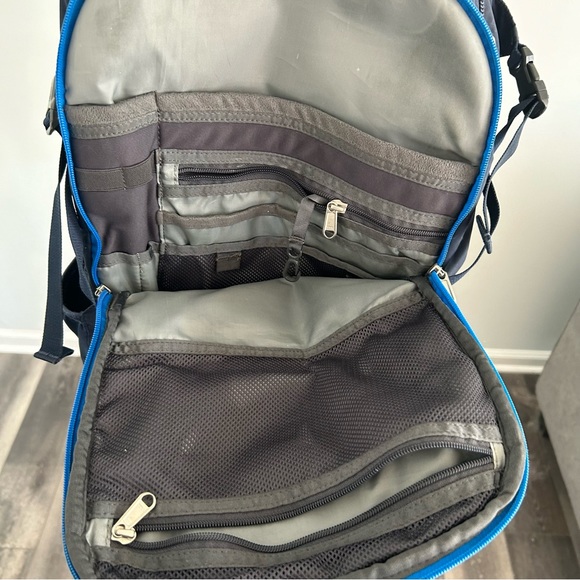 THE NORTH FACE Flex-Vent Backpack - Picture 8 of 14